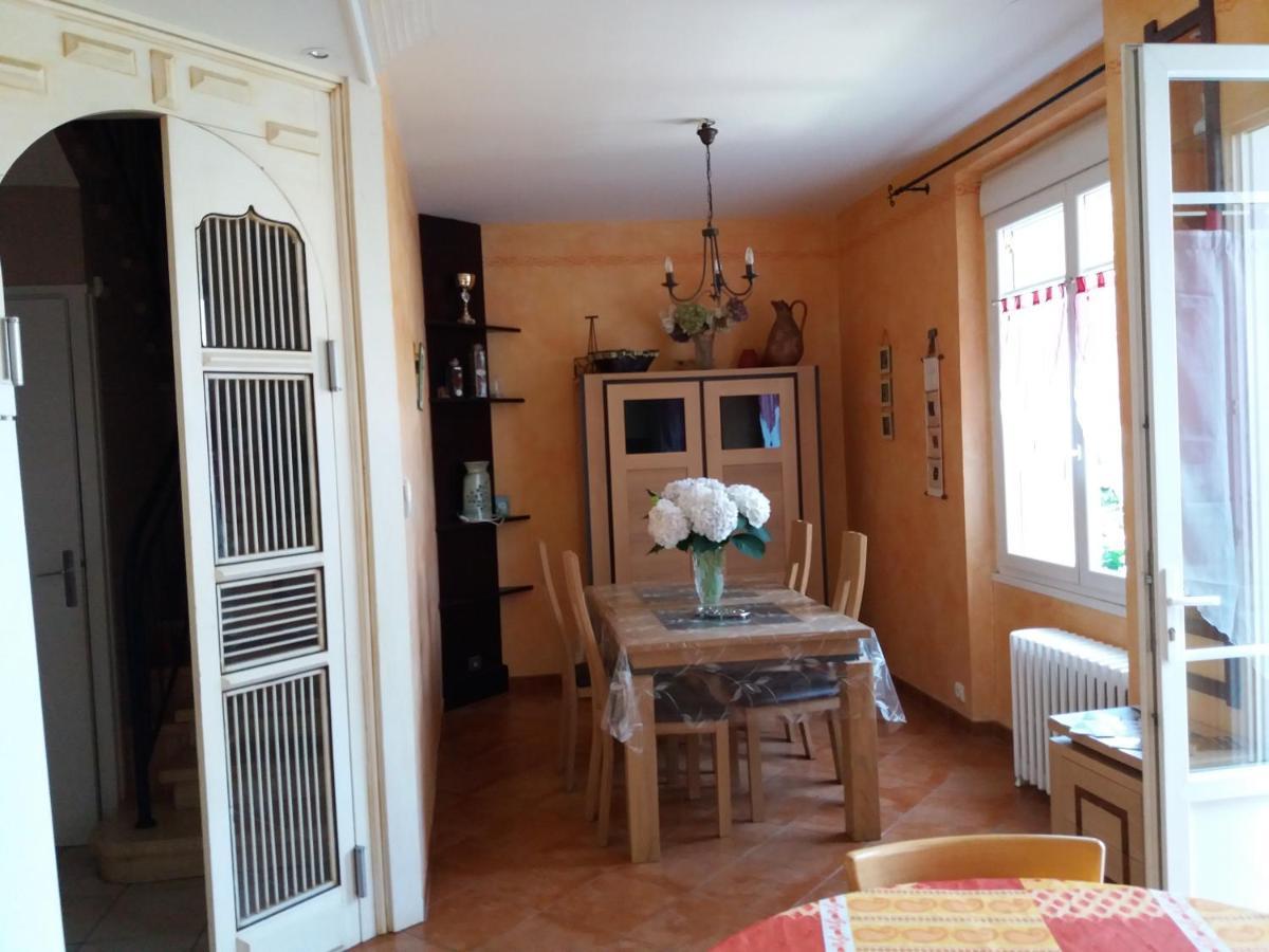 Gîte les hortensias au coeur de Lacaune Extérieur photo