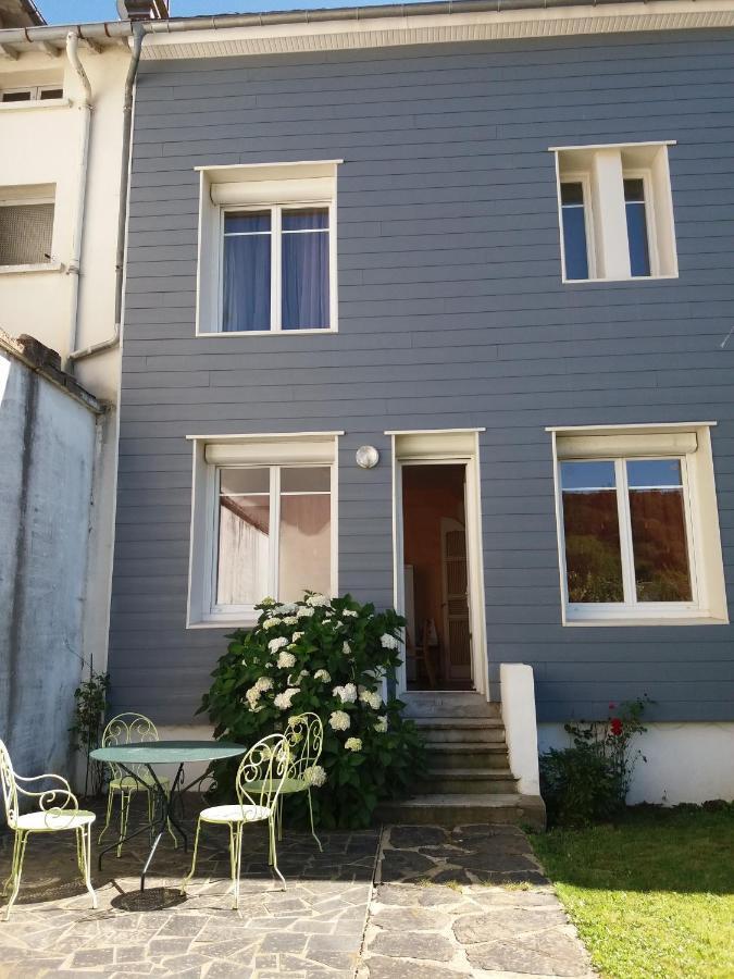 Gîte les hortensias au coeur de Lacaune Extérieur photo